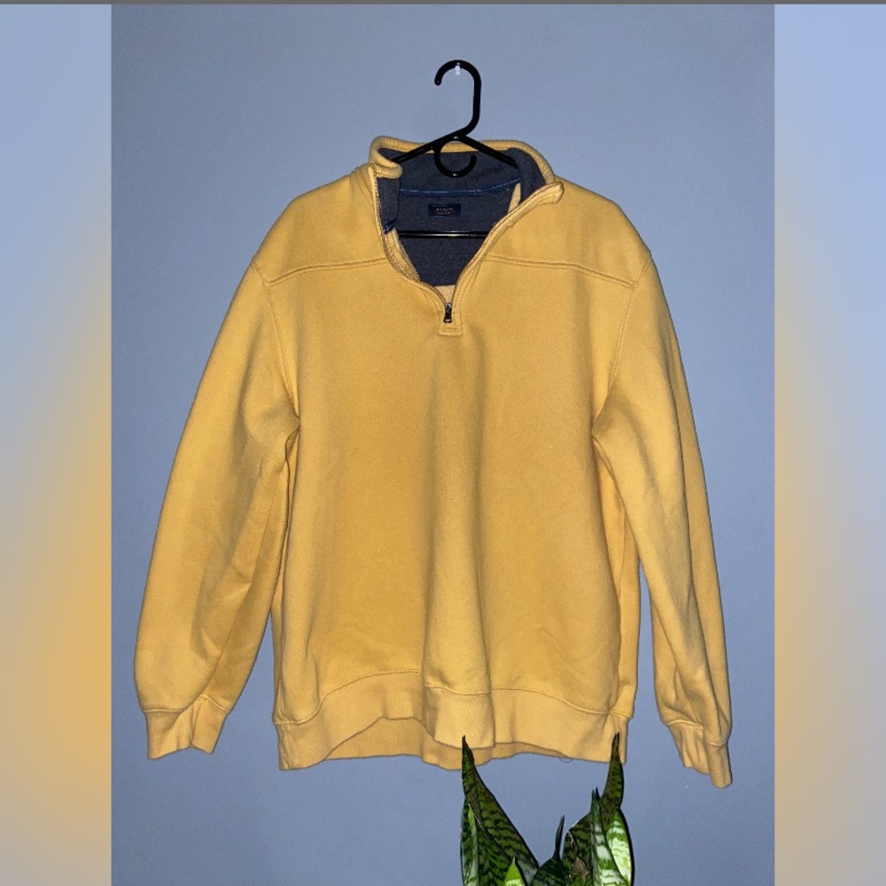 XL Arrow Quarter Zip